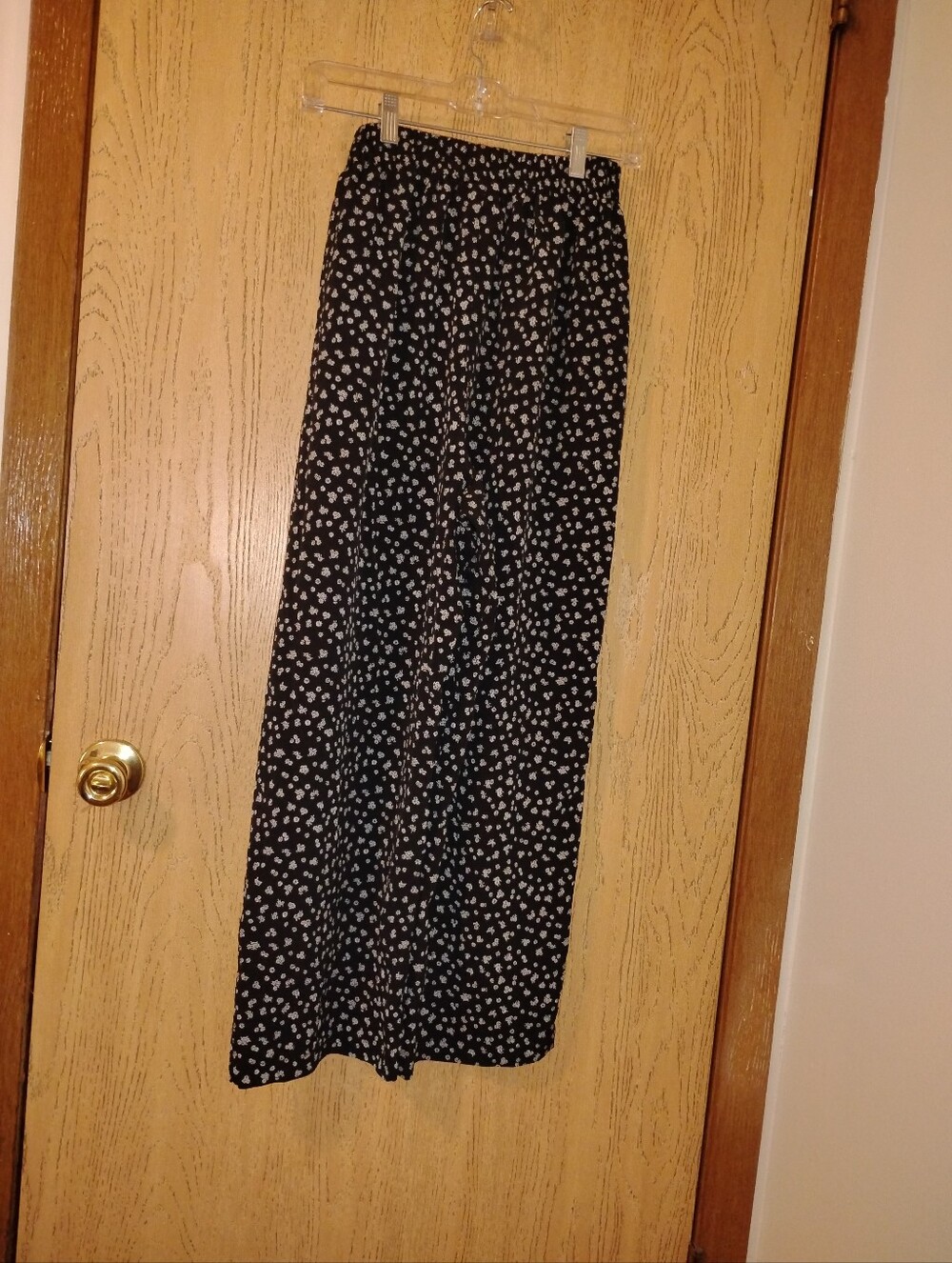 Alfred Dunner Women's Black & White Floral Print Elastic Waist Wide-Leg Pants (S